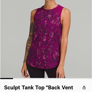Lululemon women’s sculpt tank top back vent (purple-black) sz 2